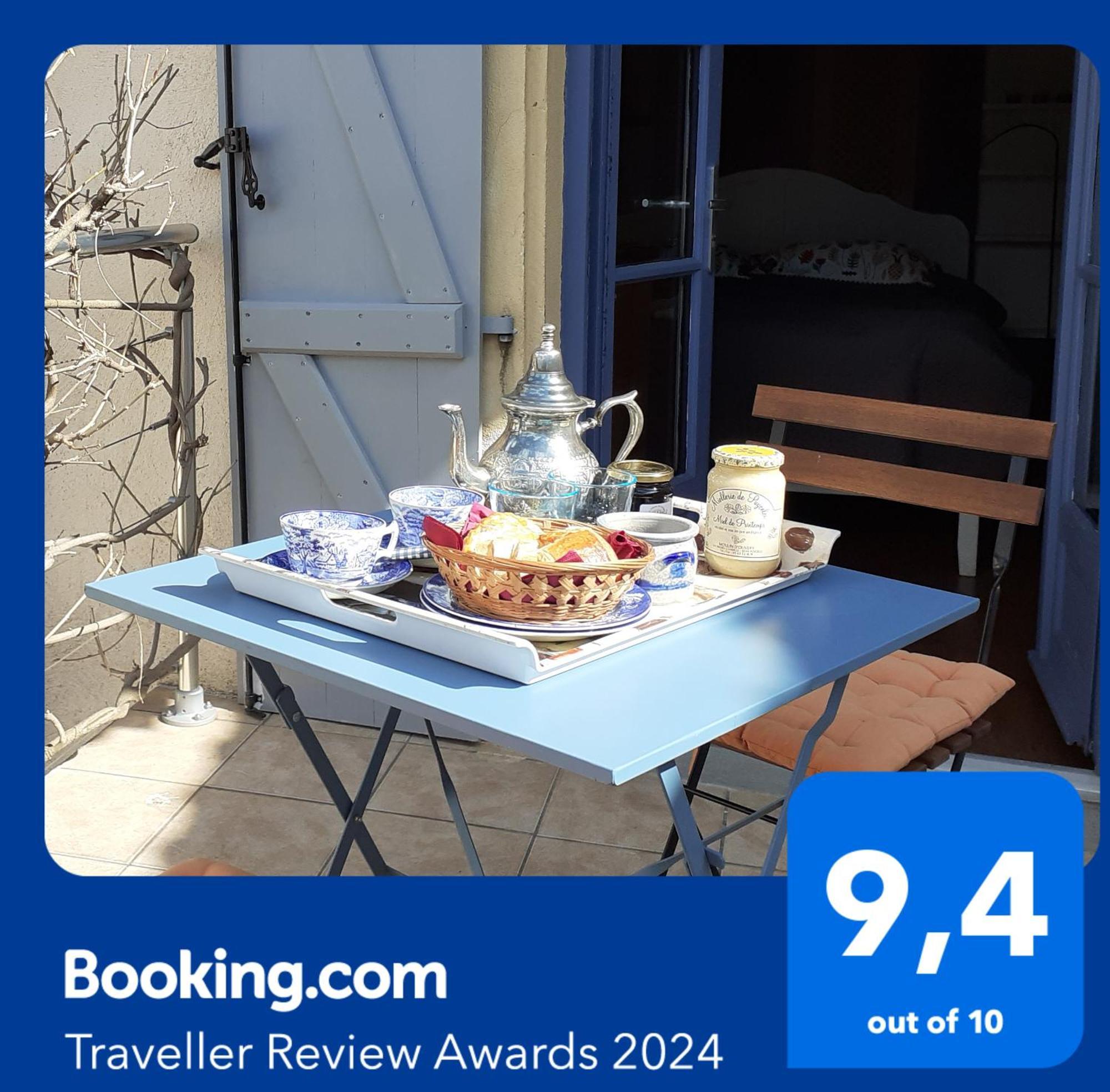 Les Volets Bleus Hotel Charlieu Ngoại thất bức ảnh